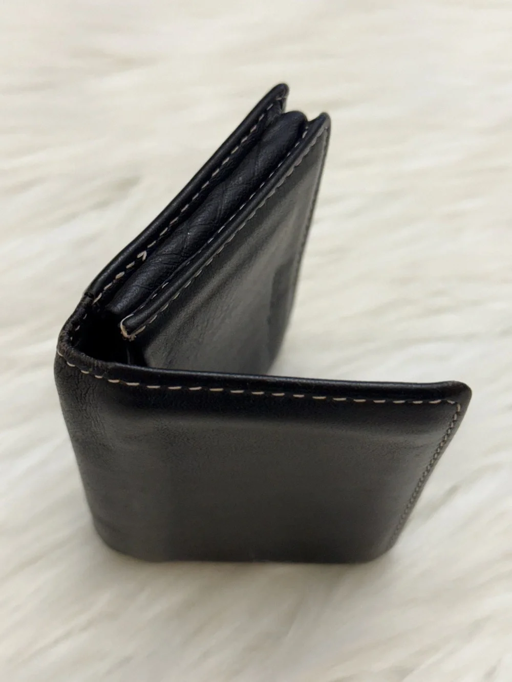 PERRY ELLIS -  BLACK GENUINE LEATHER PORTFOLIO CARDHOLDER WALLET